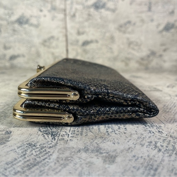 HOBO Lauren Clutch Wallet Iridescent Exotic Metallic Leather - Picture 2 of 14